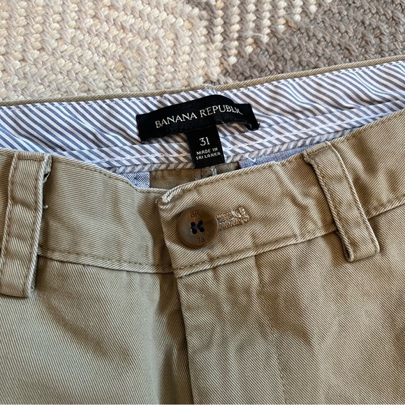 Banana Republic Khaki Shorts - Picture 5 of 5